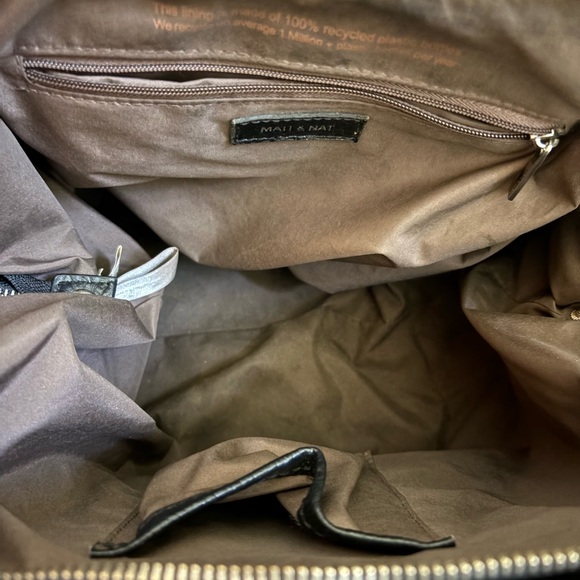 Matt & Nat Sheenan Vegan Doctor Bag Dwell Leather Recycled Plastic Black Handbag - Picture 8 of 15